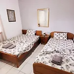 Housebutterfly * Toroni