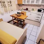 Housebutterfly توروني